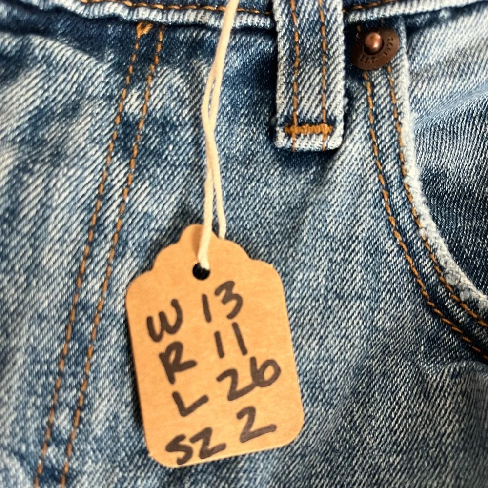 Abercrombie & Fitch Distressed Ankle  Straight Hi-Rise Jeans Women’s Size 2 - Picture 15 of 16